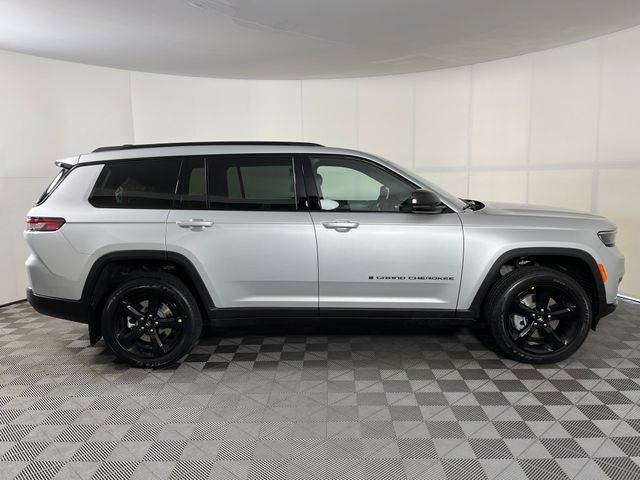 2025 Jeep Grand Cherokee Altitude X photo 4