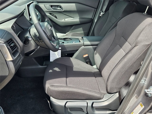 2026 Nissan Rogue S photo 4