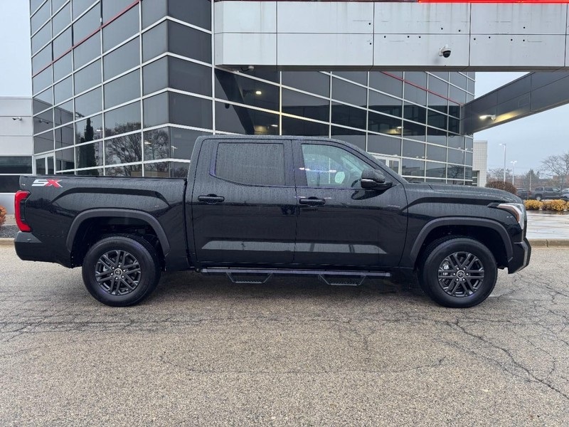 2024 Toyota Tundra SR5 photo 2