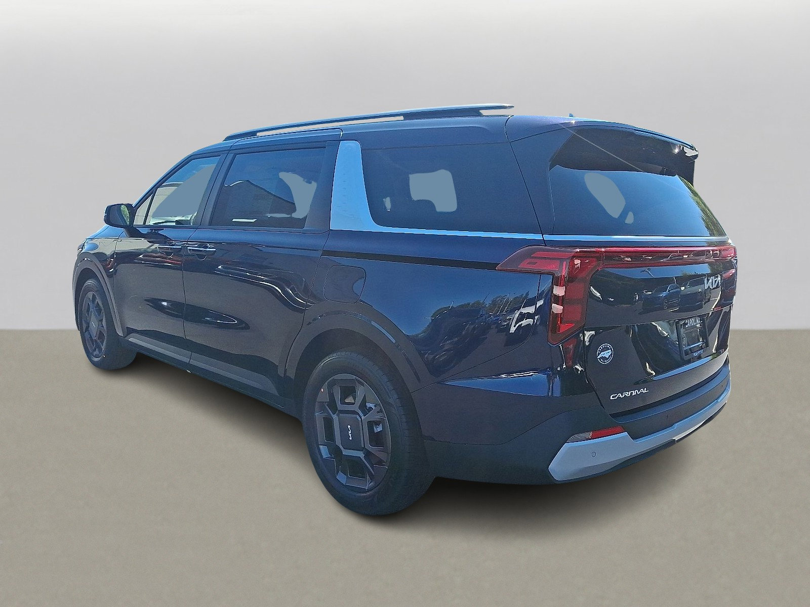 2026 Kia Carnival EX photo 2