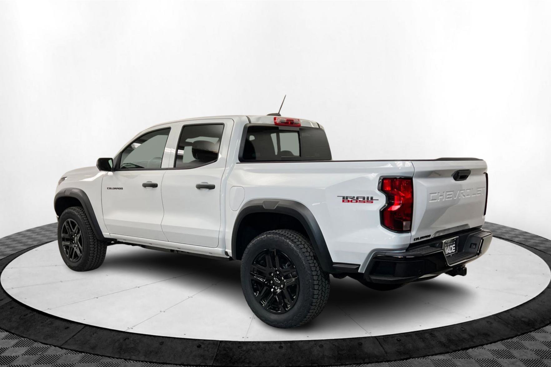 2025 Chevrolet Colorado Trail Boss photo 3