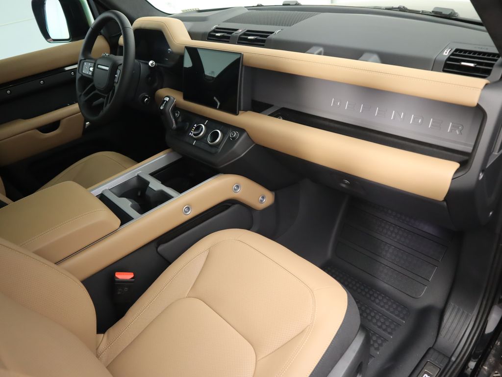 2025 Land Rover Defender 130 X photo 12