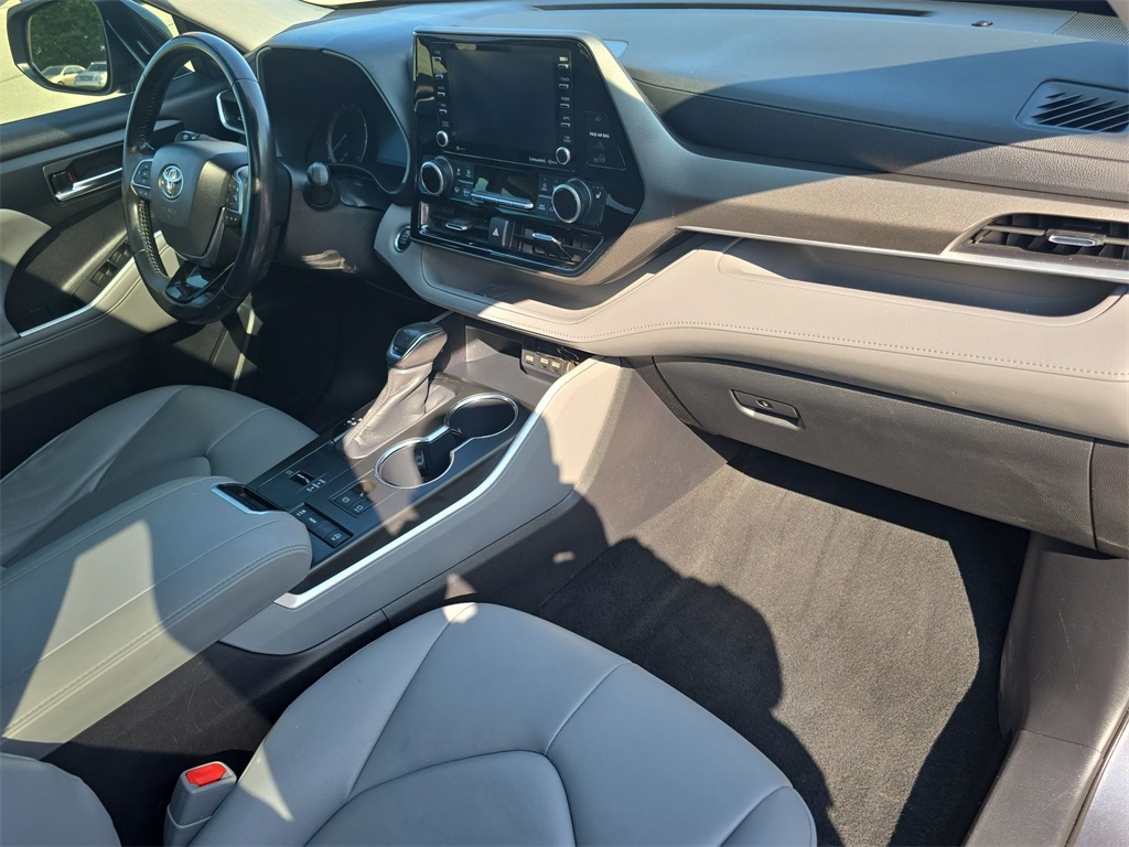 2020 Toyota Highlander XLE photo 31