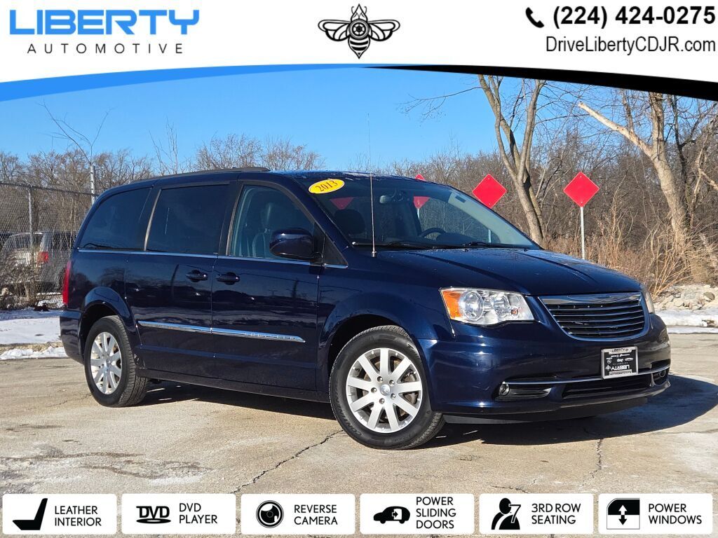 2013 Chrysler Town & Country Touring's photo