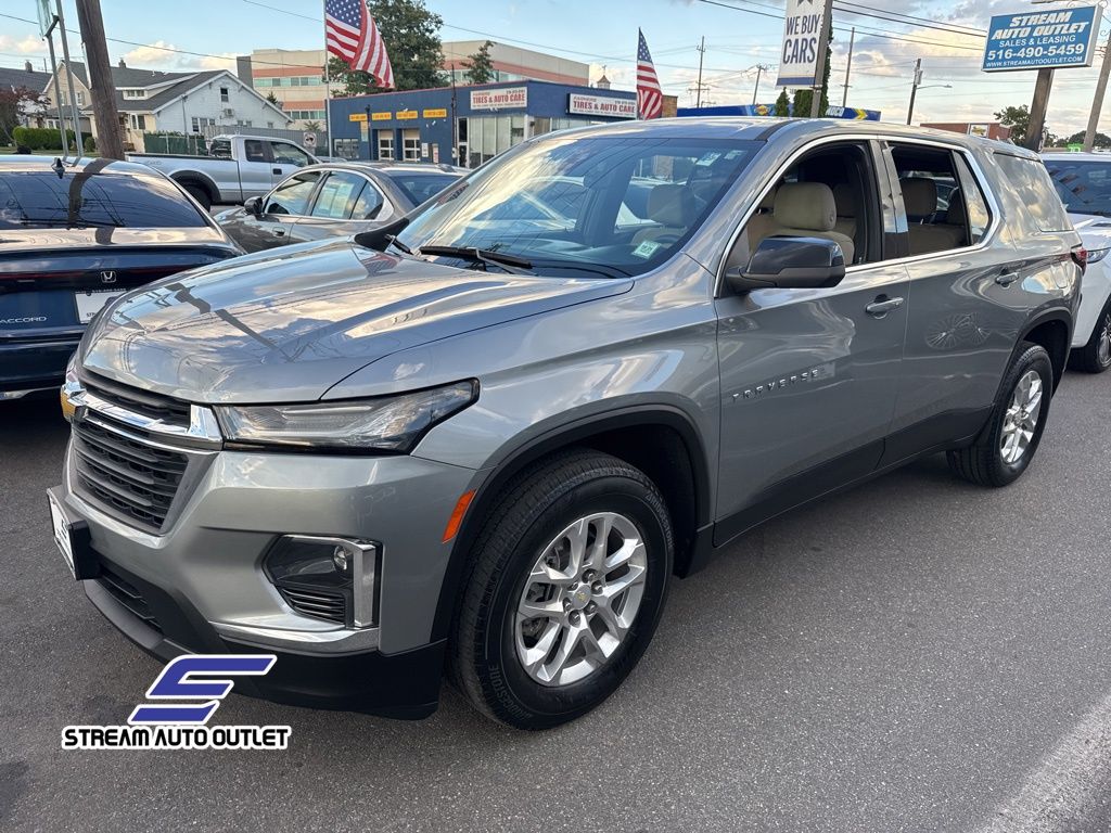 2023 Chevrolet Traverse LS photo 5