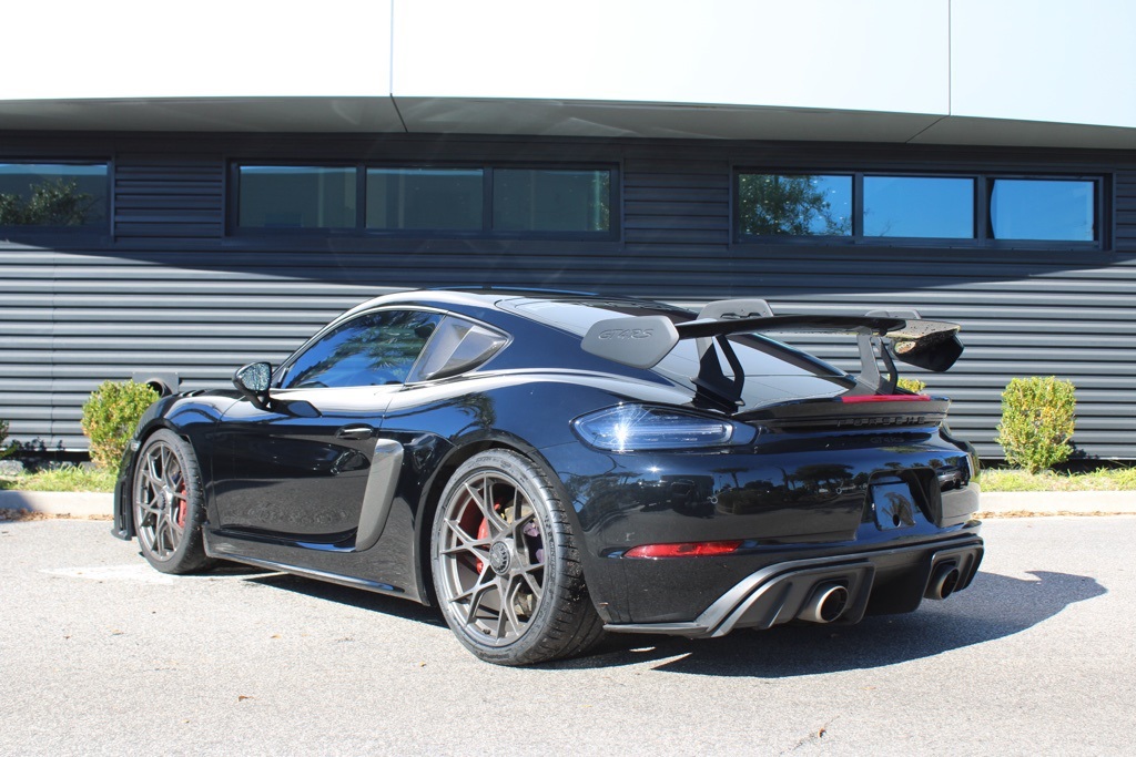 2023 Porsche Cayman GT4 RS photo 3