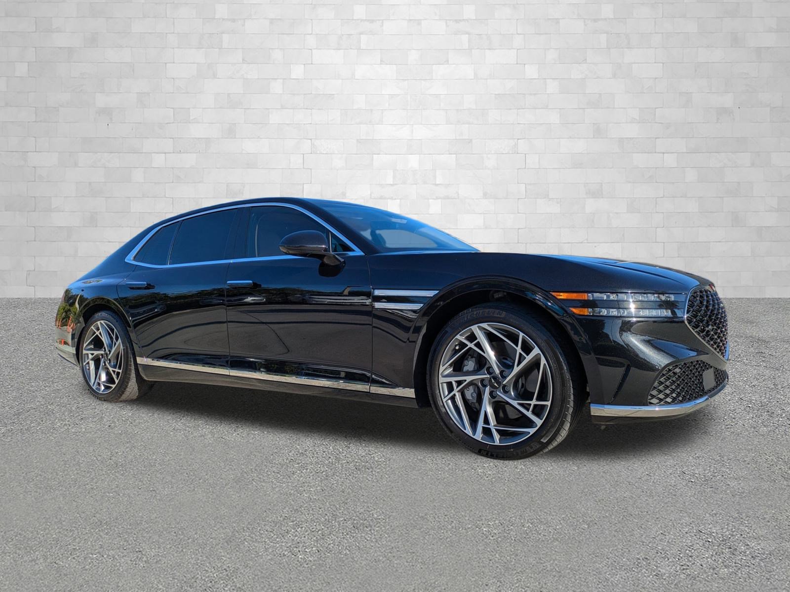 2023 GENESIS G90 Base's photo