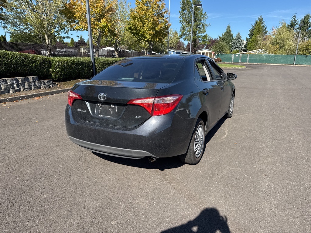 2017 Toyota Corolla LE photo 7