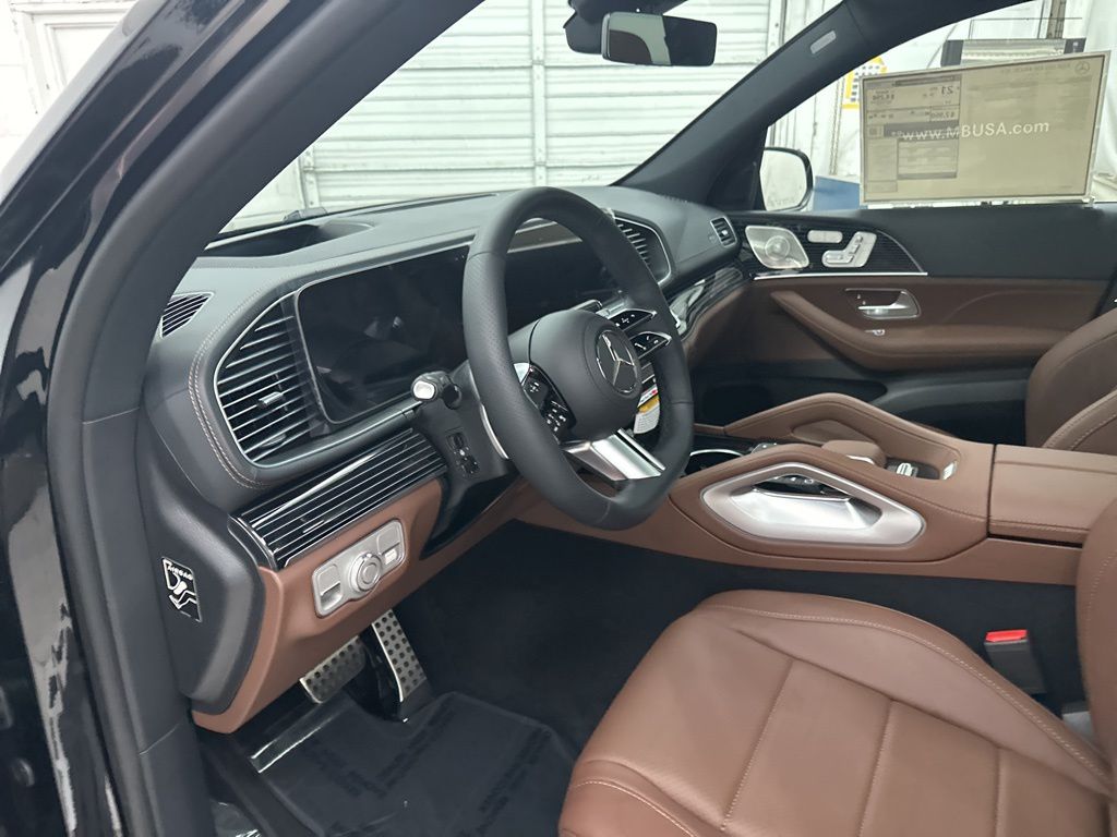 2026 Mercedes Benz GLS 450 4MATIC photo 8