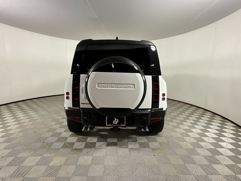2025 Land Rover Defender 110 X-Dynamic SE photo 4
