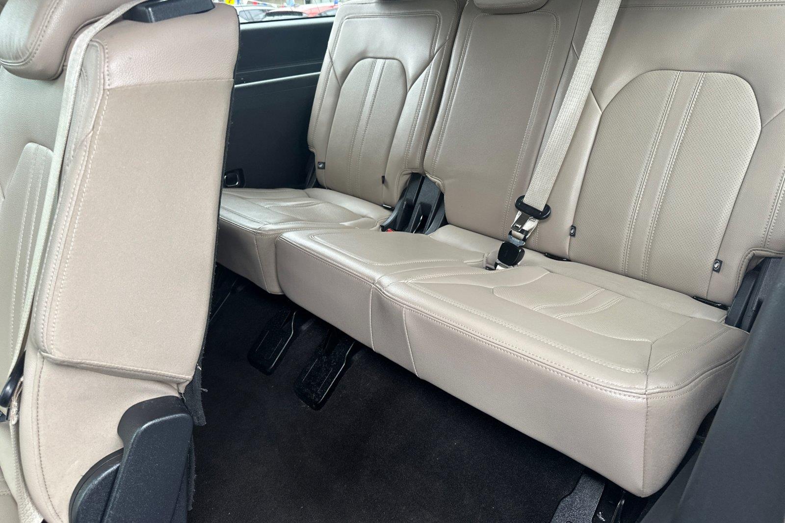 2023 Ford Expedition MAX Limited photo 10