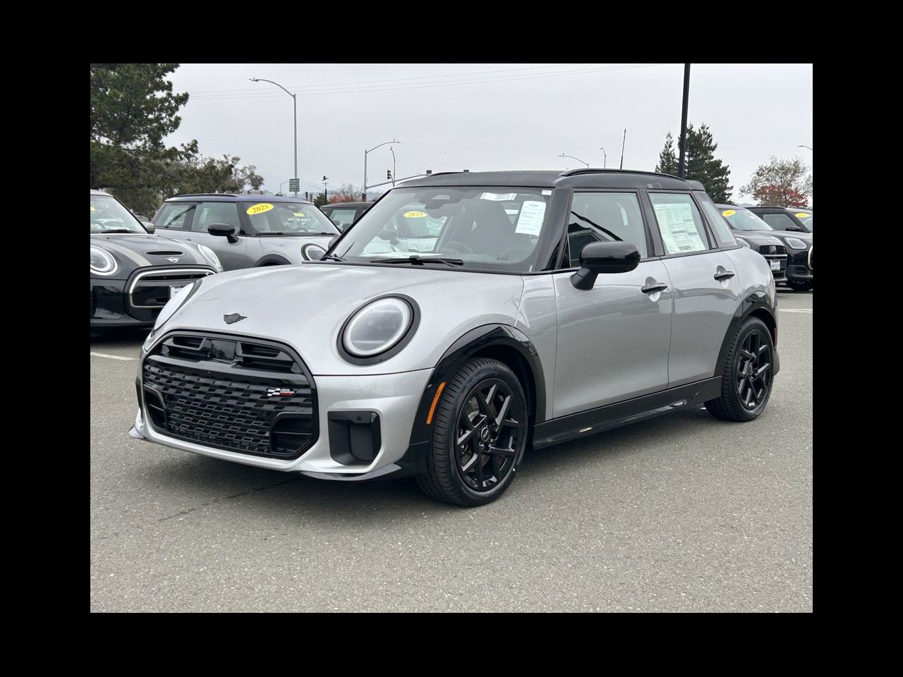 2026 MINI Hardtop 4 Door S's photo