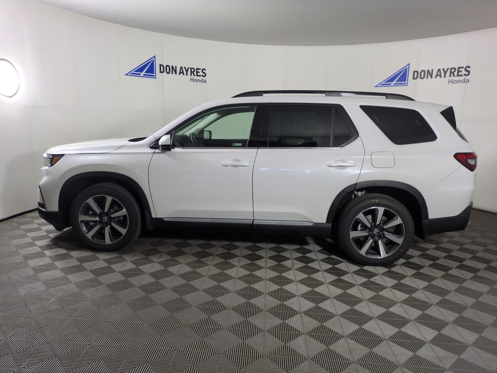 2025 Honda Pilot Touring photo 2