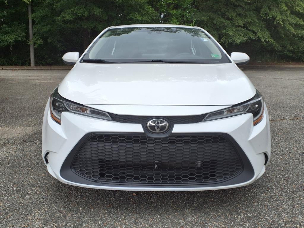 2022 Toyota Corolla LE photo 2