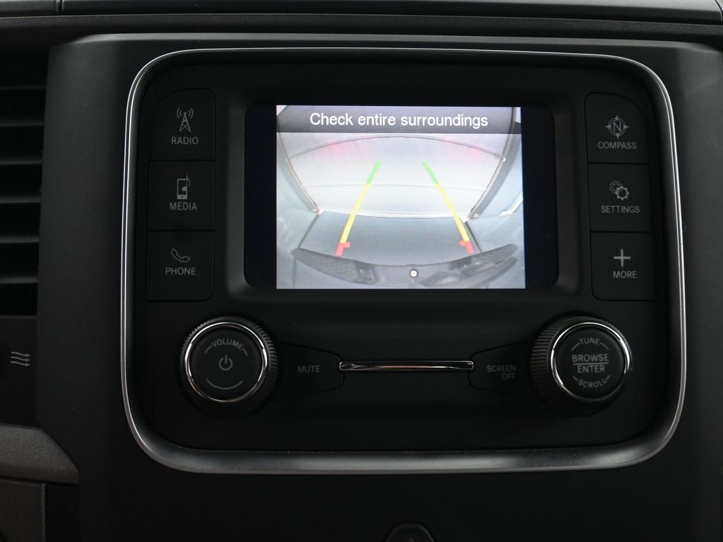 2022 Ram 1500 Classic Tradesman photo 3