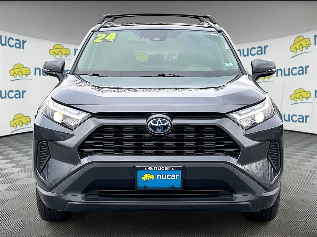 2024 Toyota RAV4 Hybrid XLE photo 2