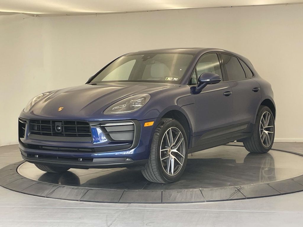 2024 Porsche Macan Base