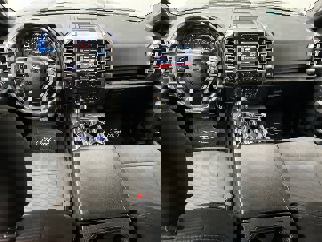 2015 Ford F-150 XLT photo 2