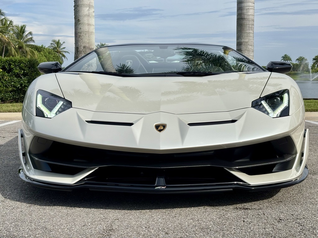 2020 Lamborghini Aventador SVJ Roadster photo 28