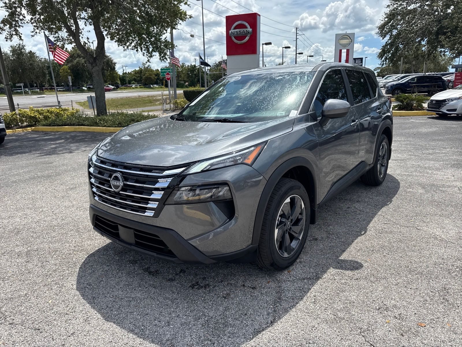 2026 Nissan Rogue SV photo 2