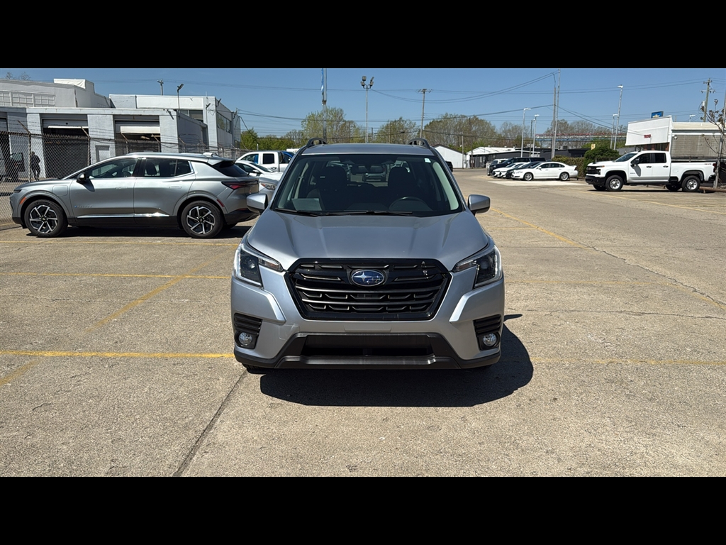 2023 Subaru Forester Premium photo 25
