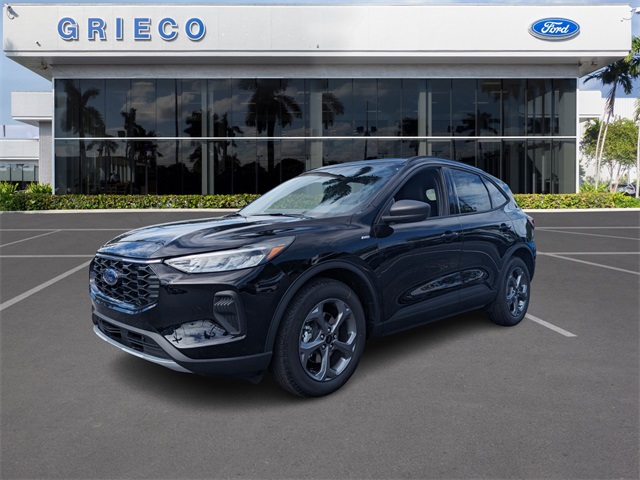 2026 Ford Escape ST-Line photo 4