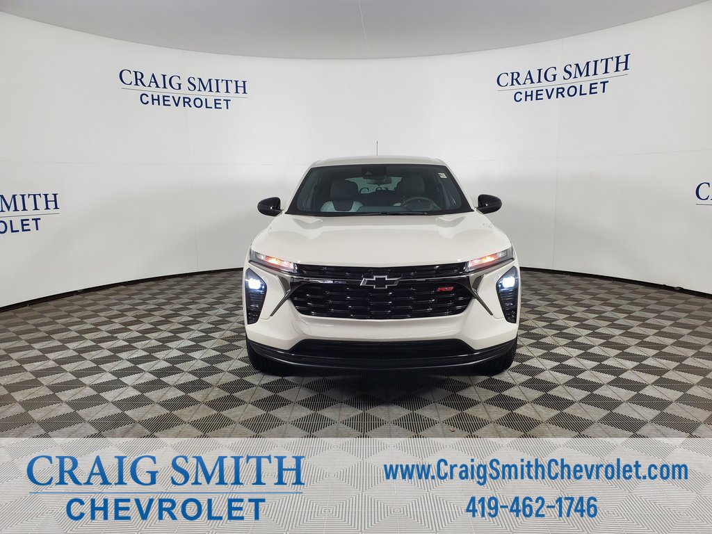 2026 Chevrolet Trax photo 2