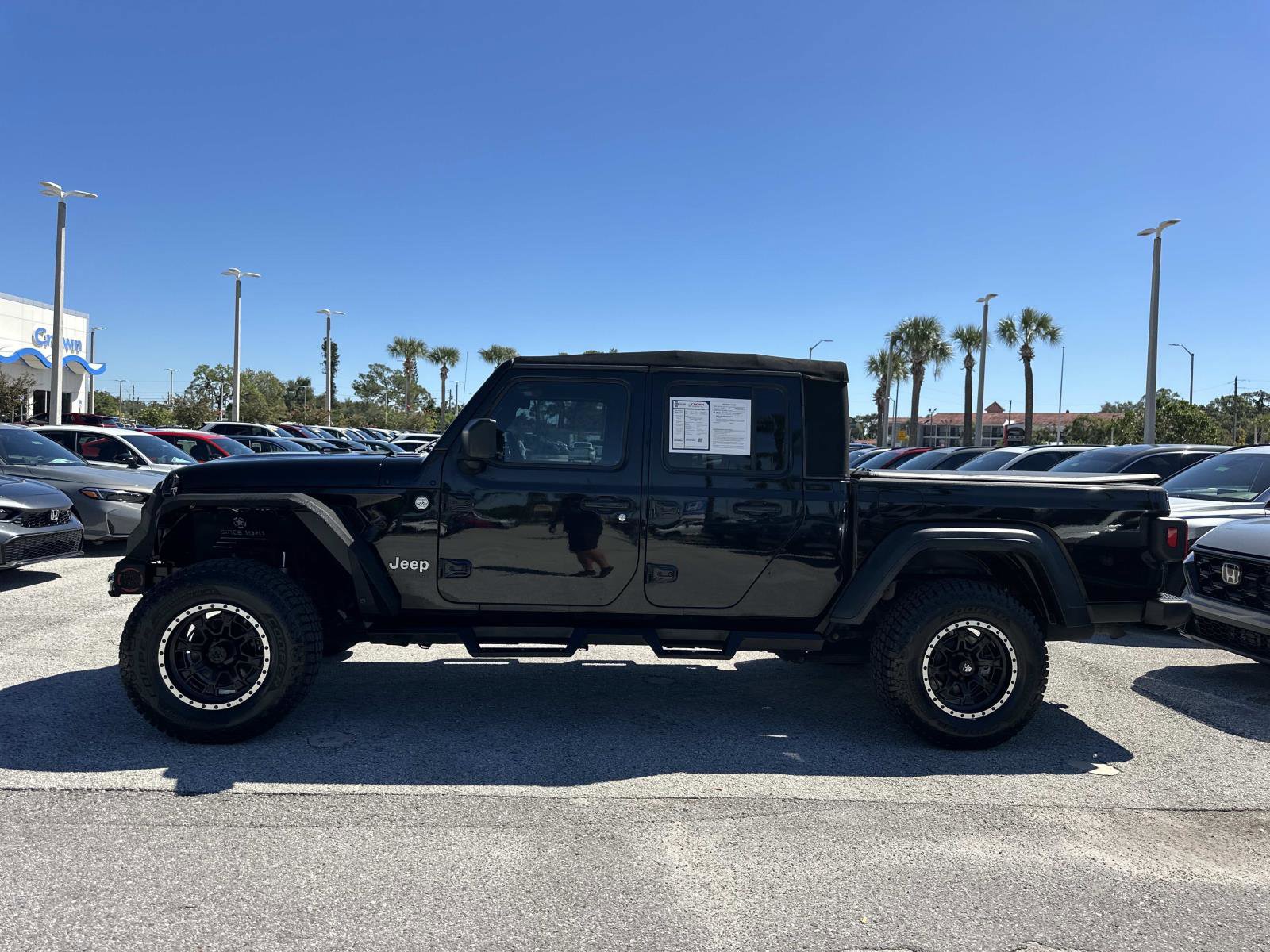 2020 Jeep Gladiator Sport S photo 3