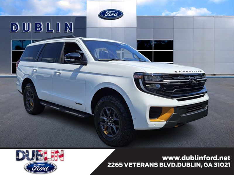 2025 Ford Expedition Tremor's photo