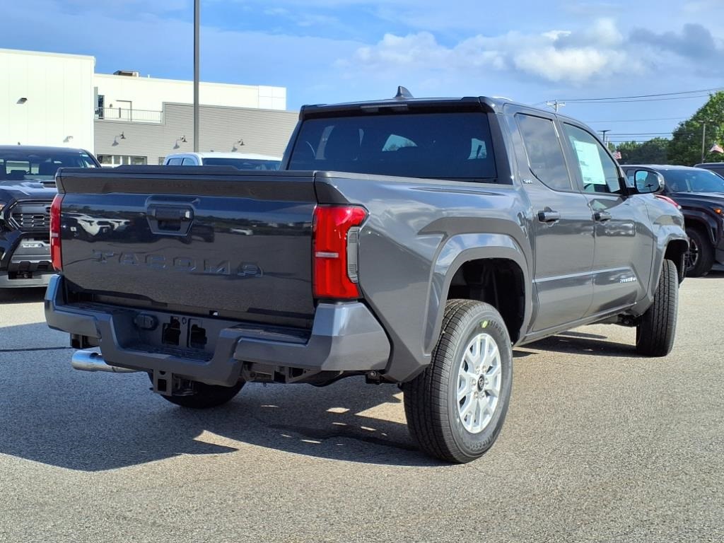 2025 Toyota Tacoma SR5 photo 3