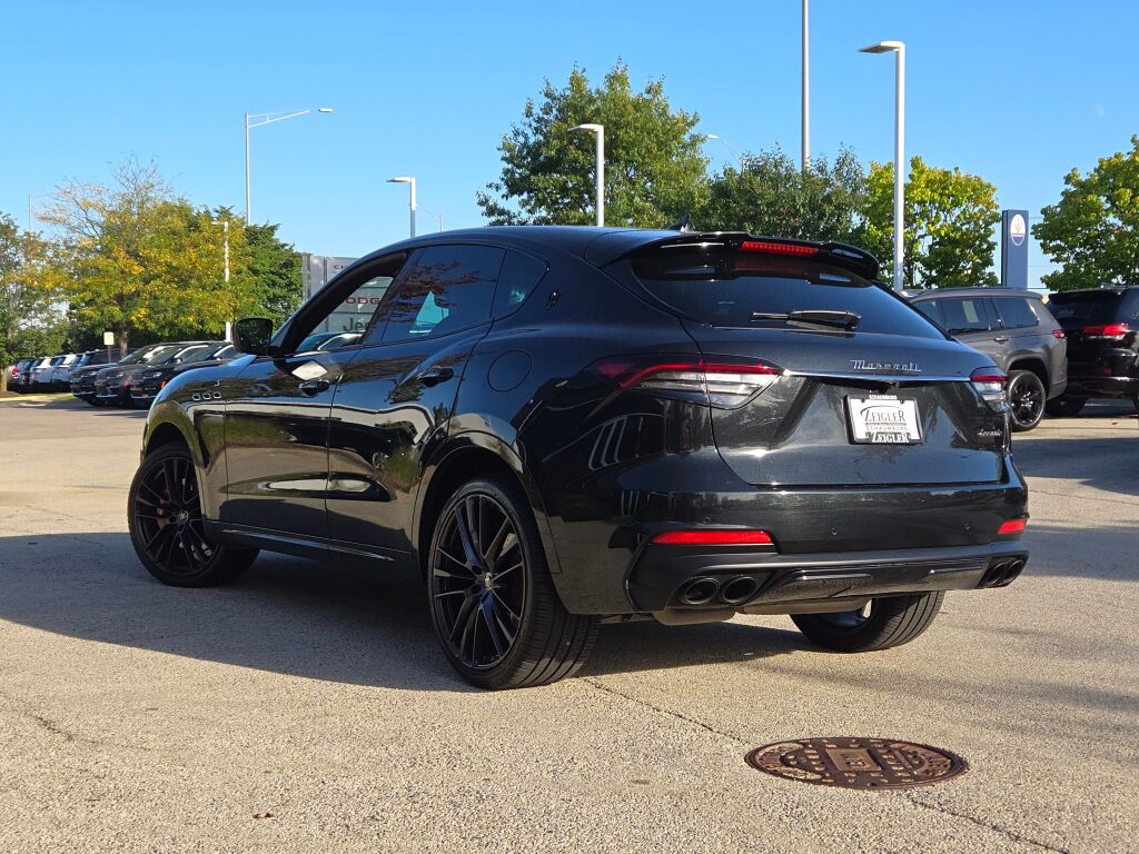 2022 Maserati Levante Modena photo 12