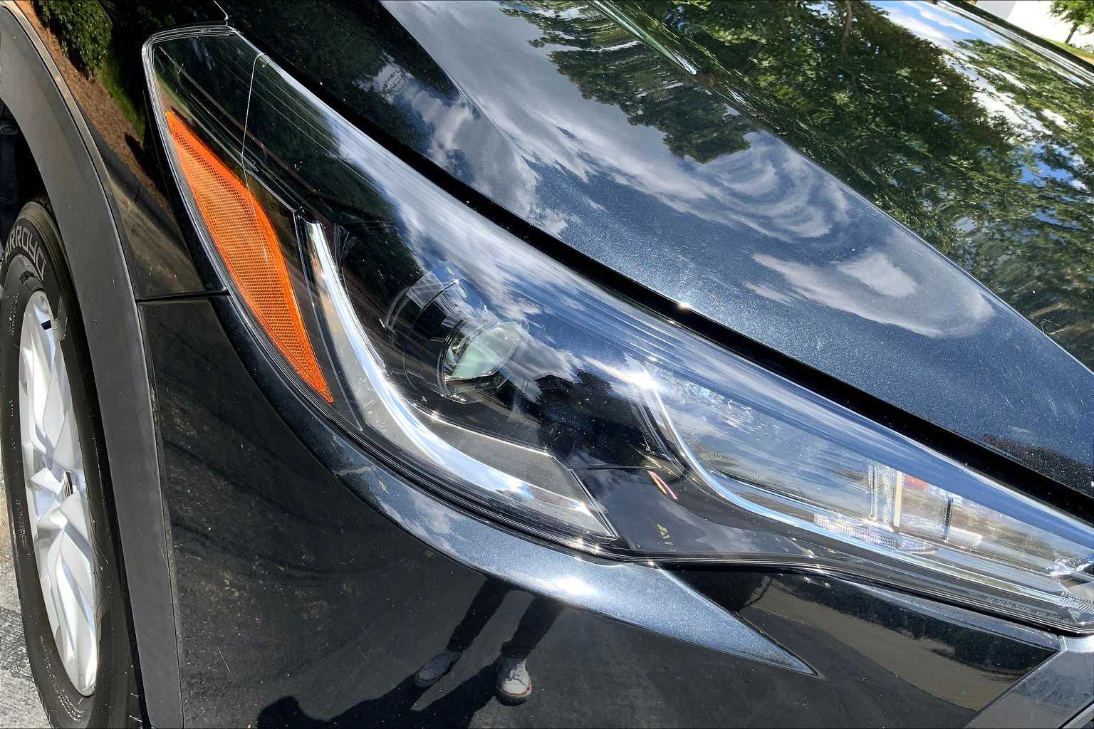 2022 Toyota Corolla Cross LE photo 25