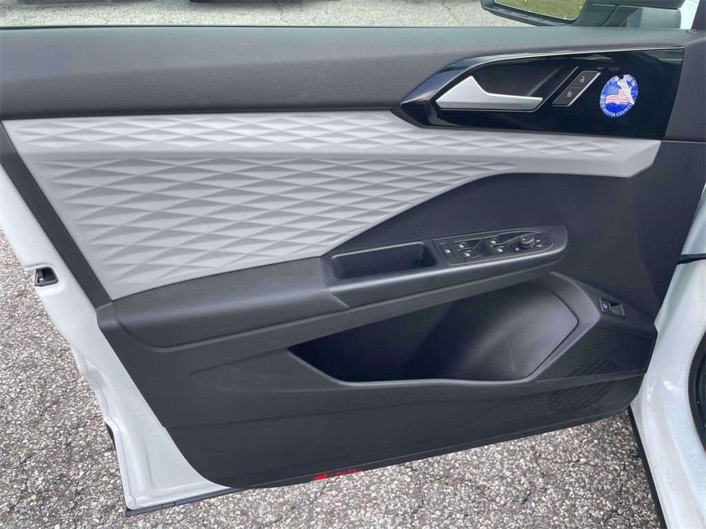 2022 Volkswagen Taos S photo 10
