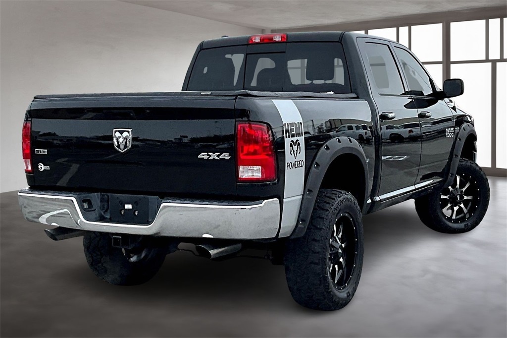 2017 Ram 1500 SLT photo 3