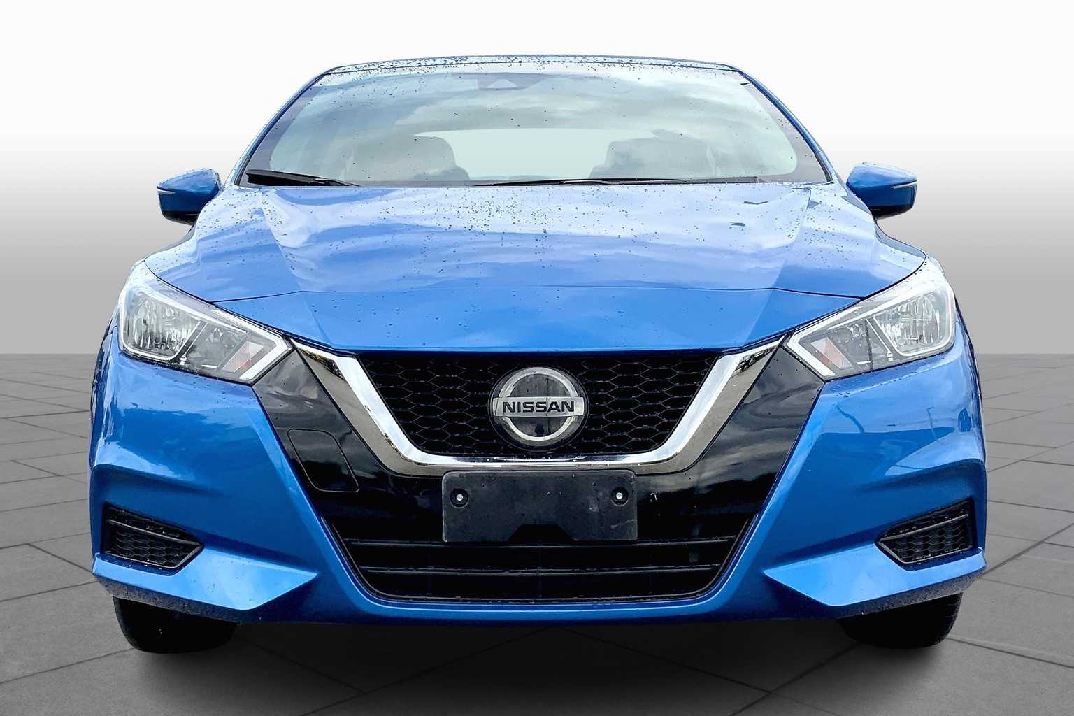 2021 Nissan Versa SV photo 3