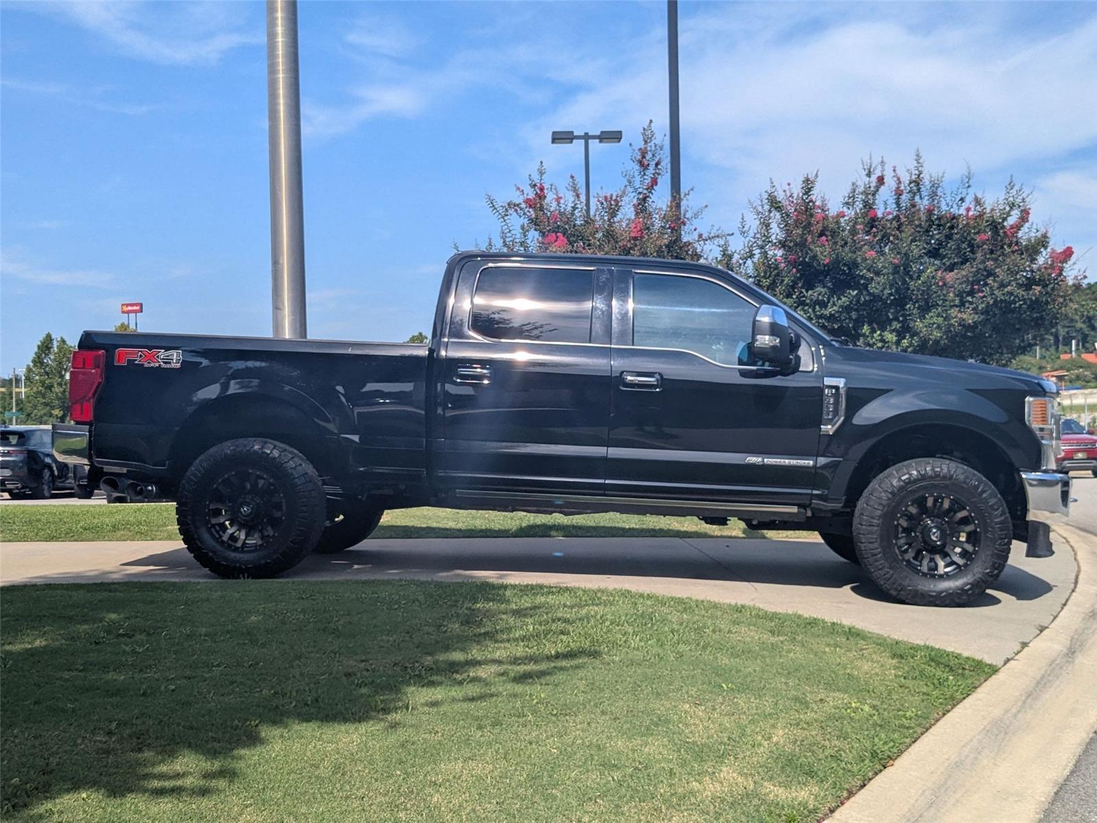 2021 Ford F-350 King Ranch photo 3