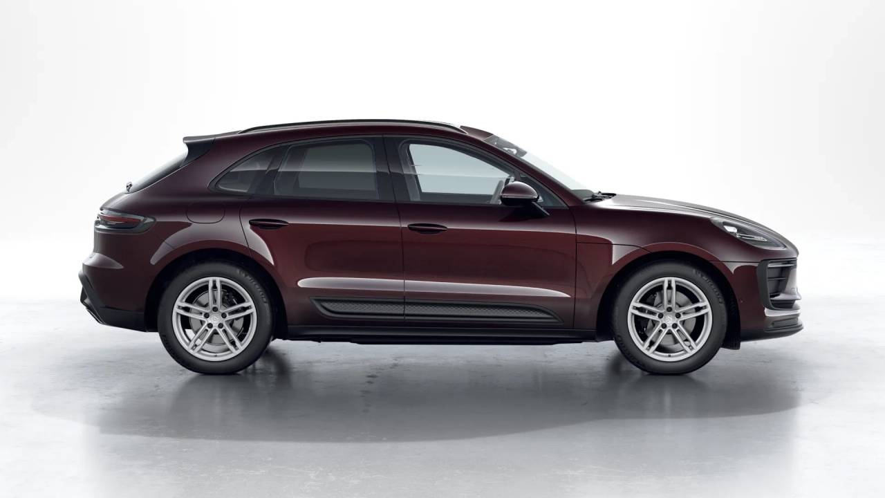 2026 Porsche Macan T photo 7