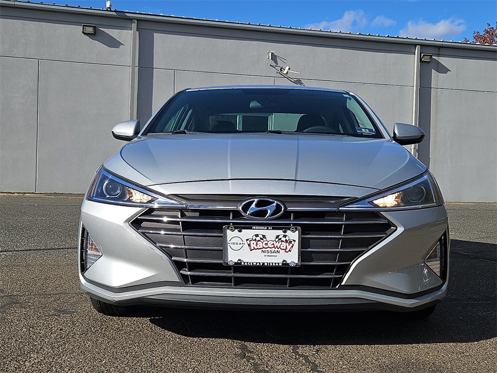 2019 Hyundai Elantra SE photo 2