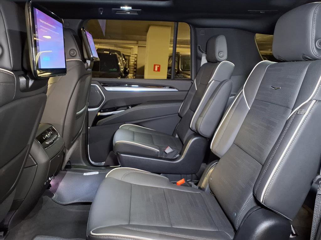 2026 Cadillac Escalade ESV Sport photo 9