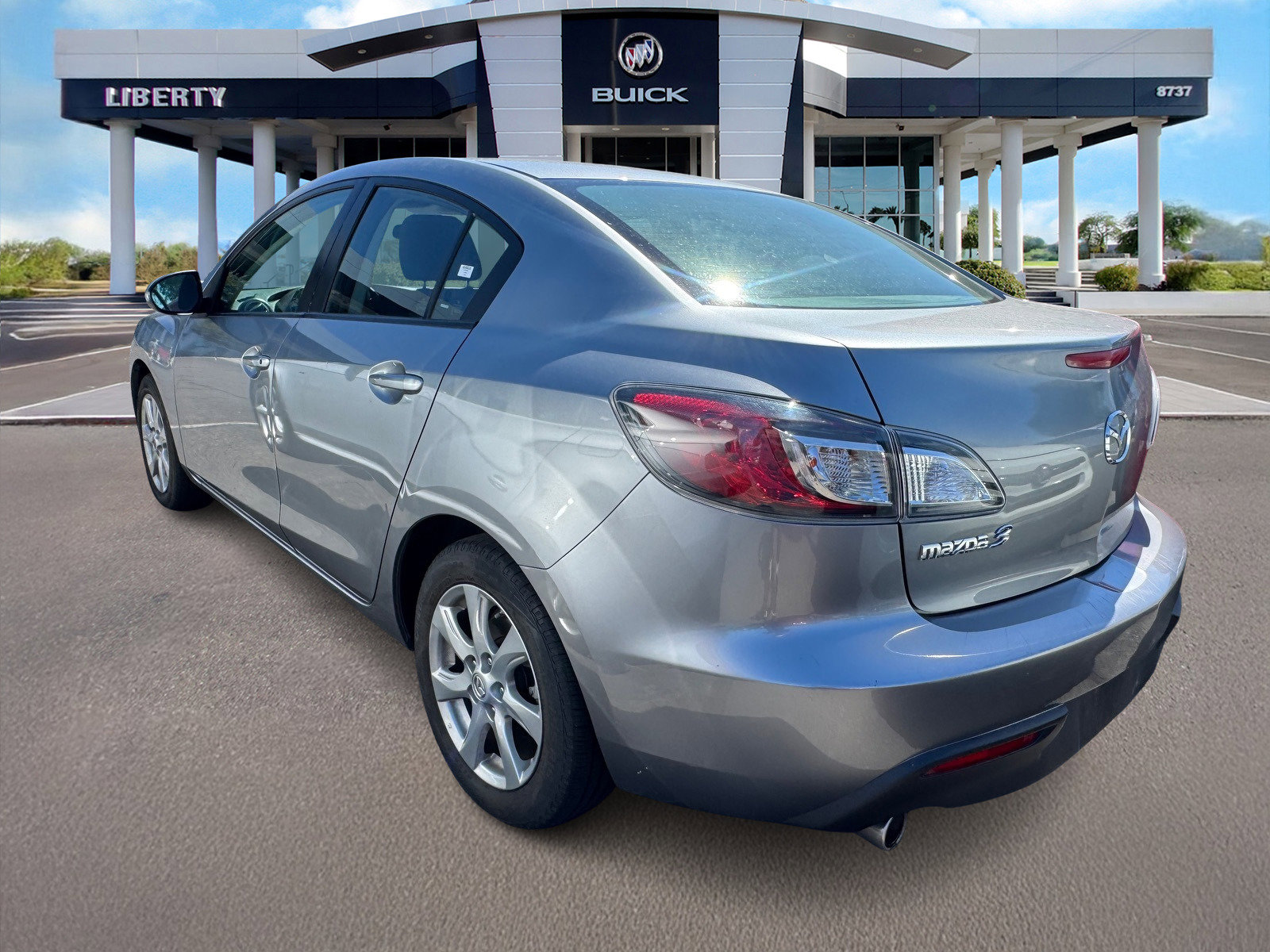 2010 Mazda Mazda3 Touring photo 3