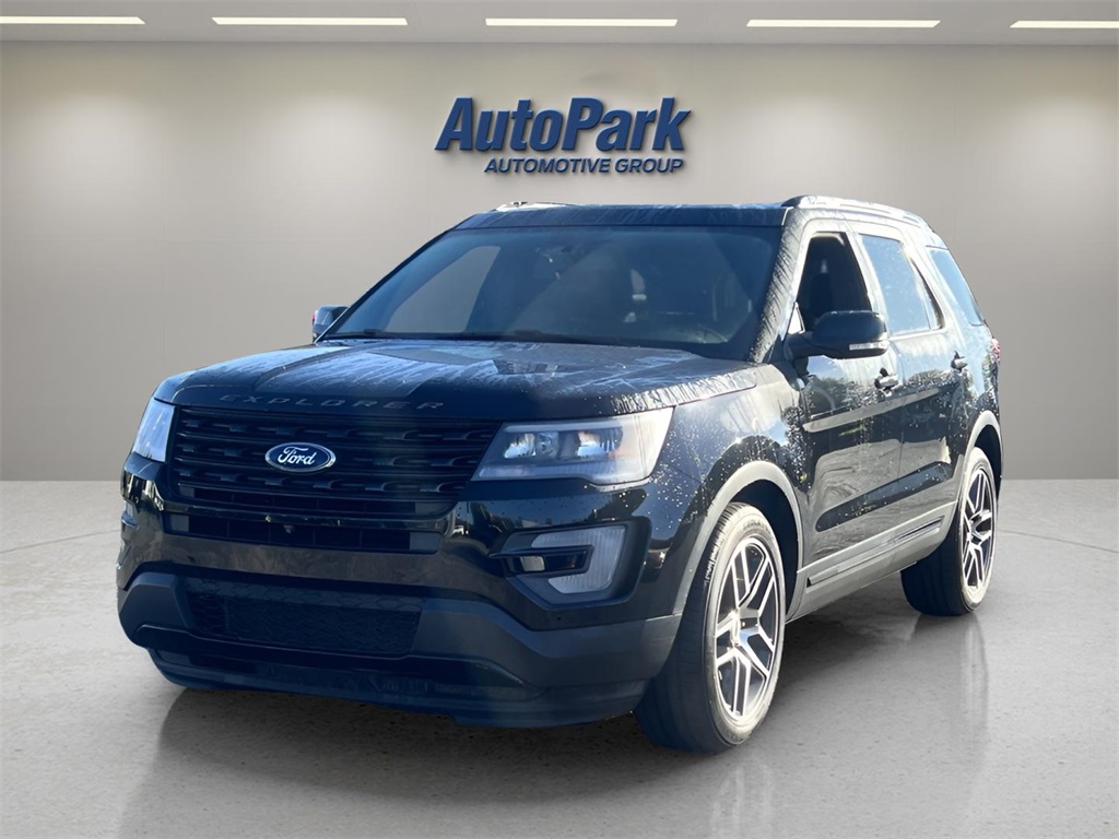 2017 Ford Explorer Sport photo 2