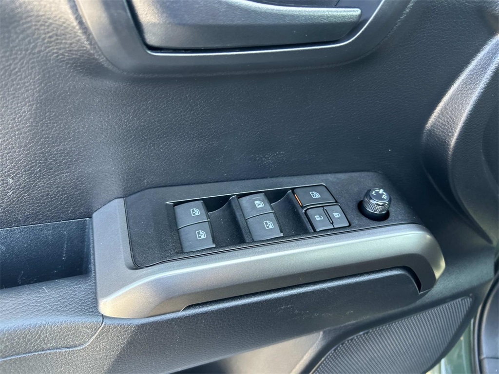 2021 Toyota Tacoma SR5 photo 25