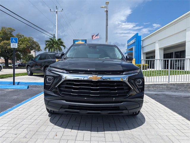 2026 Chevrolet Trailblazer LS photo 3