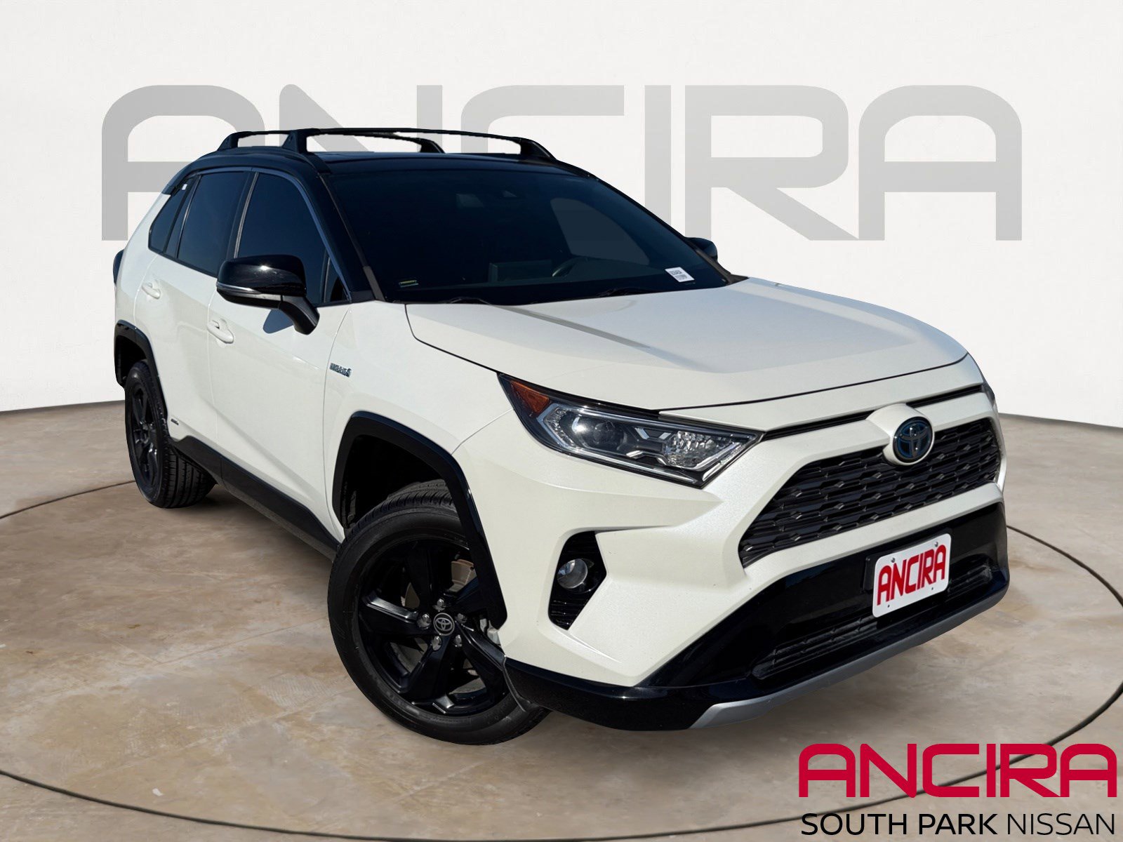 2021 Toyota RAV4 XSE's photo