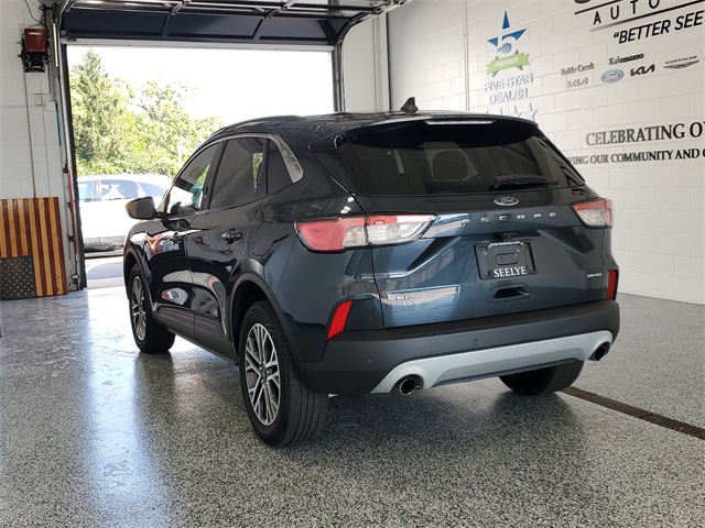 2022 Ford Escape SEL photo 3