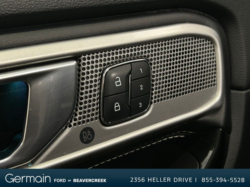 2022 Ford Explorer ST photo 14