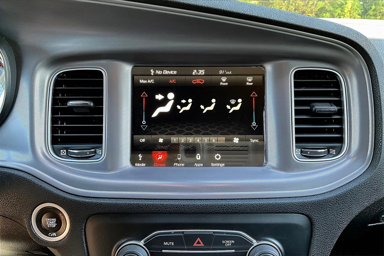 2023 Dodge Charger SXT photo 15