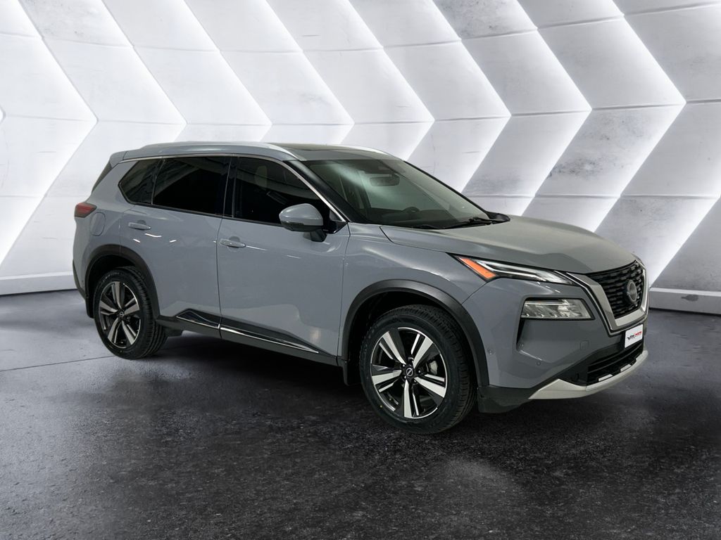 2023 Nissan Rogue Platinum's photo