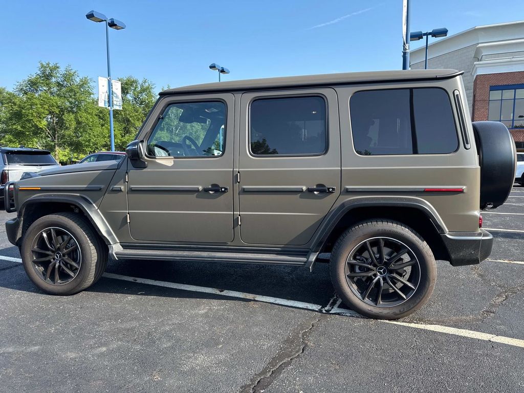 2025 Mercedes Benz G 550 photo 3