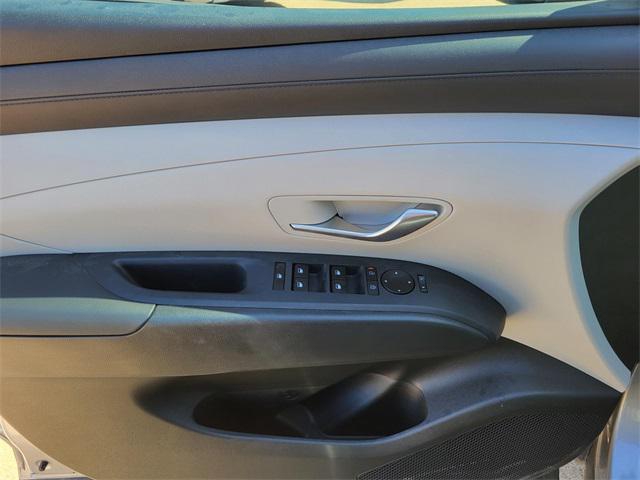 2025 Hyundai Tucson SE photo 11